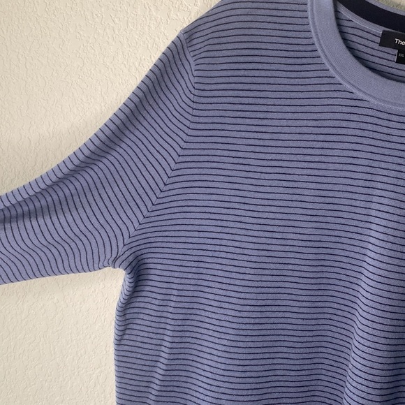 THEORY Men’s Crewneck Merino Wool Sweater - Picture 3 of 7